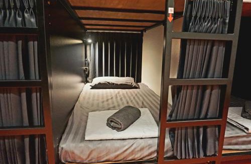 Silom Hotel | Hash Capsule Hostel Silom Soi 3