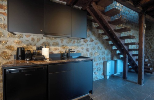 Mesaia Trikala Ski Chalet | Heartbeat Superior Chalet, Heartbeat Mountain Escapes