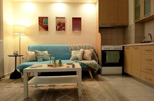 Nea Michaniona Apartment | Helens cozy escape
