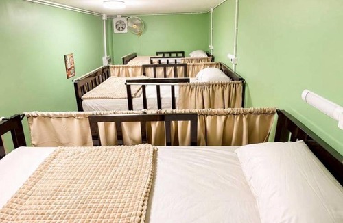 Khlong Sok Hostel | Hello Bella khaosok hostel