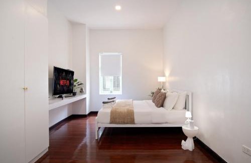 Si Phraya House | Heritage Family Home Spacious & Central Location