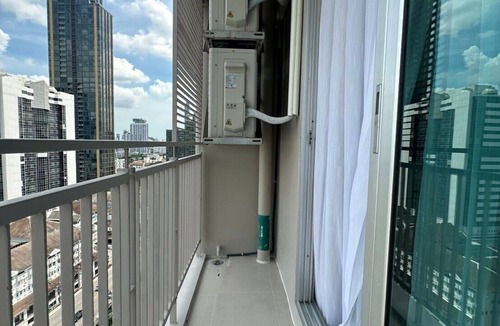 Makkasan Apartment | High Floor 1-bedroom apartment with AC, WiFi, fitness room in Thonglor, Bangkok