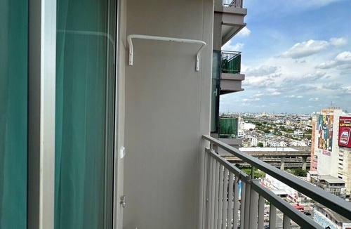 Makkasan Apartment | High Floor 1-bedroom apartment with AC, WiFi, fitness room in Thonglor, Bangkok