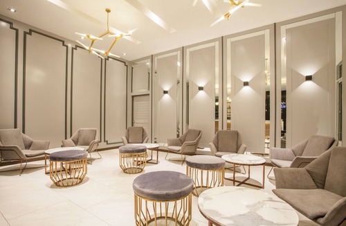 Jomtien Hotel | Hill Fresco