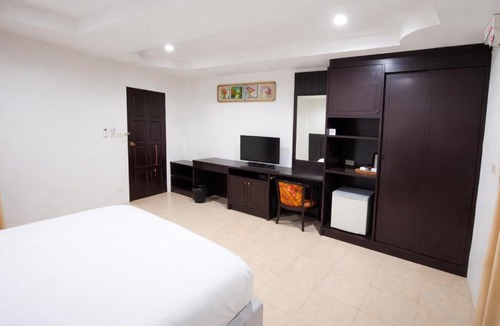 Nanai Road House | Hill Side Patong