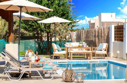 Paralia Kourna House | Holiday Home Eliomar Villa am Strand by Interhome