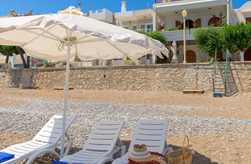 Haraki House | Holiday Home 'Haraki Sea View Luxury House' with Sea View, Wi-Fi and Air Conditioning