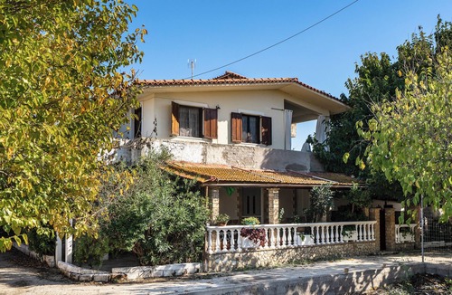 Gastouni House | 'Holiday Home in Gastouni' with Balconies & Wi-Fi