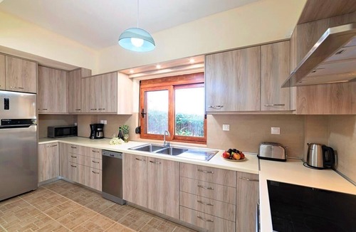 Kastellos House | Holiday house Yeoryioupolis Kriti for 1 - 12 persons with 4 bedrooms - Holiday home