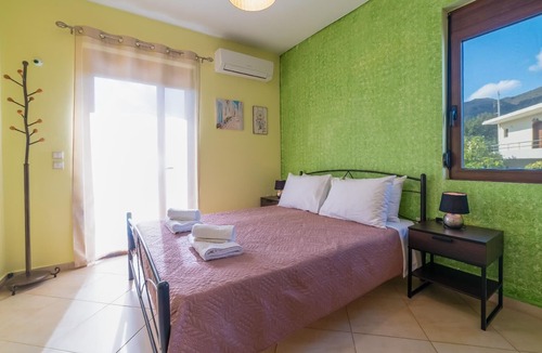 Megala Chorafia House | Holiday house Neon Khorion Kriti for 2 - 6 persons with 3 bedrooms - Holiday home