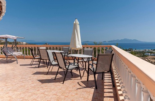 Kefalos House | Holiday house Kefalos for 1 - 14 persons with 7 bedrooms - Holiday house