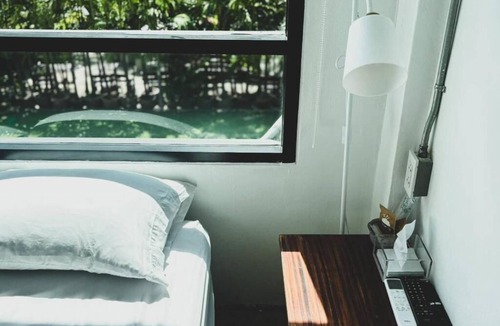 Sukhumvit Hostel | HOLY SHEET Hostel