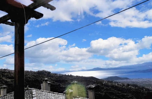Makrynitsa House | Homerez - Spacious house with sea view in Volos