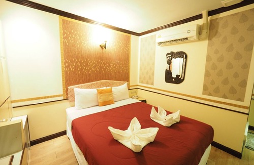 Bangkok Central Business District Hotel | Honey House1