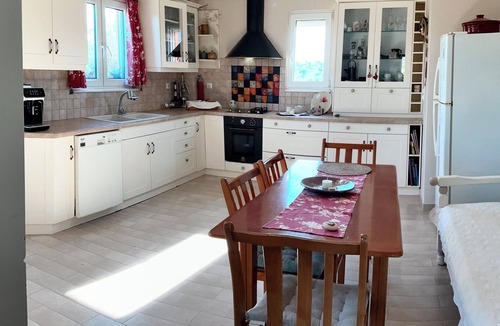 Amarinthos House | Horizon house inside OLive Grove and Vineyard Estate-5 min from Amaryntho!
