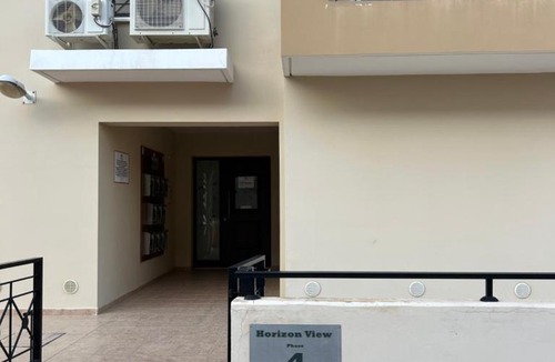 Kiti Apartment | Horizon View
