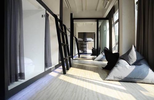 Khlong Toei Nuea Hostel | Hostel ∙ 8 guests
