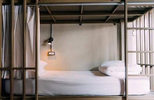 Thanon Phetchaburi Hostel | Hostel ∙ 8 guests