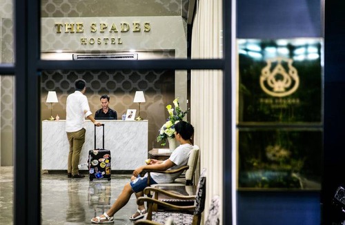 Thanon Phetchaburi Hostel | Hostel ∙ 8 guests