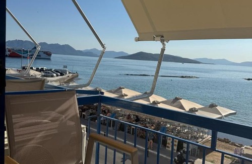 Aegina Town Hotel | Hotel Avra