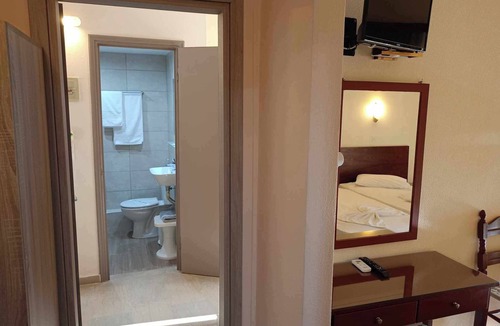 Arcoudi Hotel | Hotel Brati - Arcoudi