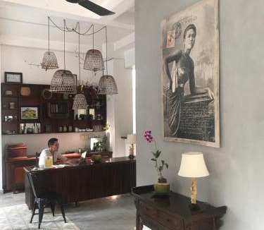 Kampot Hotel | Hotel La Java Bleue