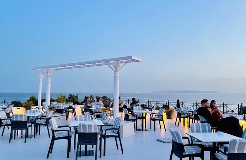 Glyfada Hotel | Hotel London