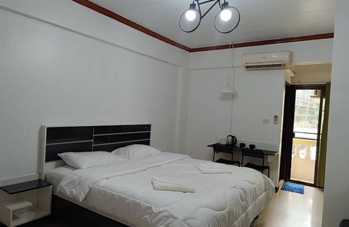 Ratchadaphisek Hotel | Hotel Paraiso