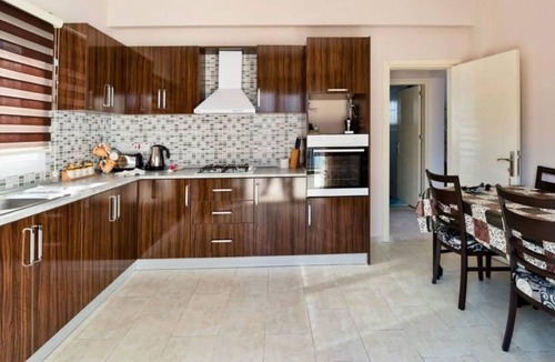 Kyrenia Villa | House with Shared Pool and Terrace 9 min to Beach