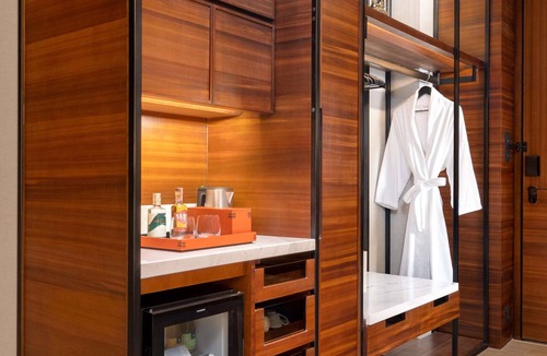 Daun Penh Hotel | Hyatt Regency Phnom Penh