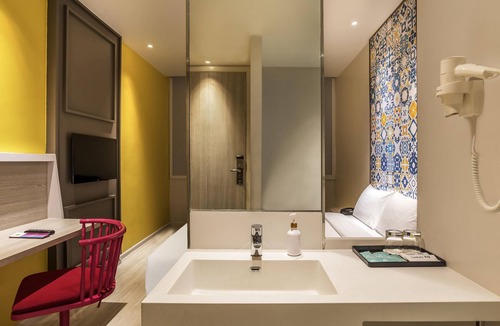 Talat Yai Hotel | ibis Styles Phuket City Hotel