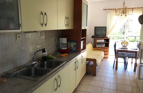 Gerakini House | Ideal 3-floor Maisonette next to the sea
