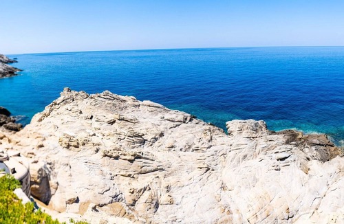 Armenistis House | Ikarian Endless Blue: Positive Aegean Energy for Your Soul.