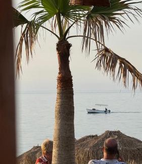 Adelianos Kampos Apartment | Indigo Seaside Experience