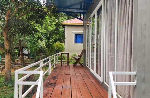 Koh Rong Hotel | Infinity Beach Bungalows And Restaurant