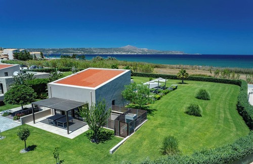 Katochori Villa | Iniada Villa I – Beachside Haven by etouri