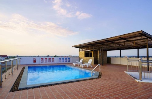 Pakse Hotel | Intouch Riverside Hotel