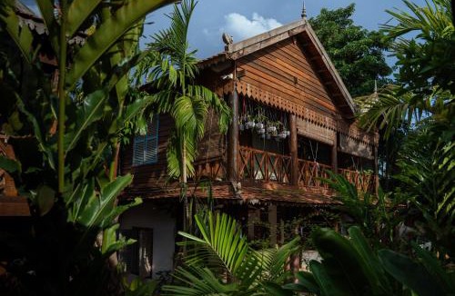 Sangkat Sla Kram Villa | Isann Lodge