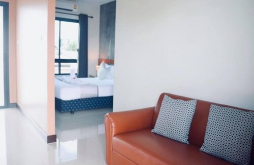 Bang Tao Hotel | Isayarada Apartment