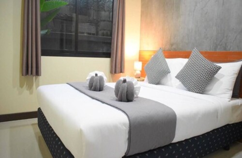 Bang Tao Hotel | Isayarada Apartment