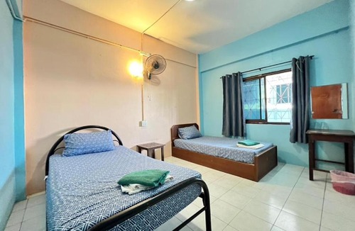 Ao Nang Hostel | J Home