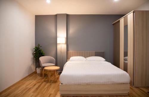 Bang Khae Nuea Apartment | J & L Residence and Spa