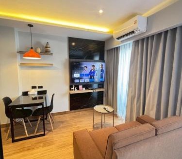 Chan Kasem Hotel | J5 Hotel