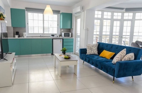 Larnaca City Centre Apartment | Jana`s 2-BR Apartment in Larnaca