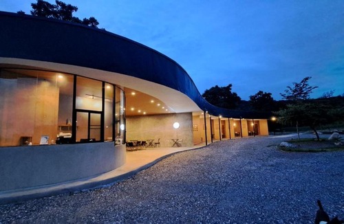Nakhon Sawan Resort | JanJao Resort