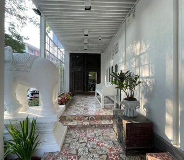 Nimman Bed & Breakfast | JARITT NyMMANH