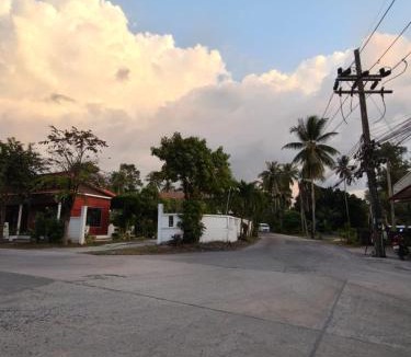Lipa Noi Resort | Jigsaw Cafe & Resort