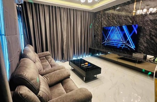 Pong Villa | JJ Poovillas Party
