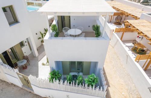 Naousa House | Joelia Suites in Naousa Paros with private jacuzzi!