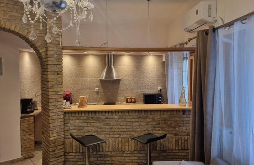 Petralona Apartment | JOHN BEAUTY 50m2, METRO and ACROPOLIS 5'